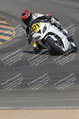 media/Oct-08-2023-CVMA (Sun) [[dbfe88ae3c]]/Race 3 Amateur Supersport Middleweight/